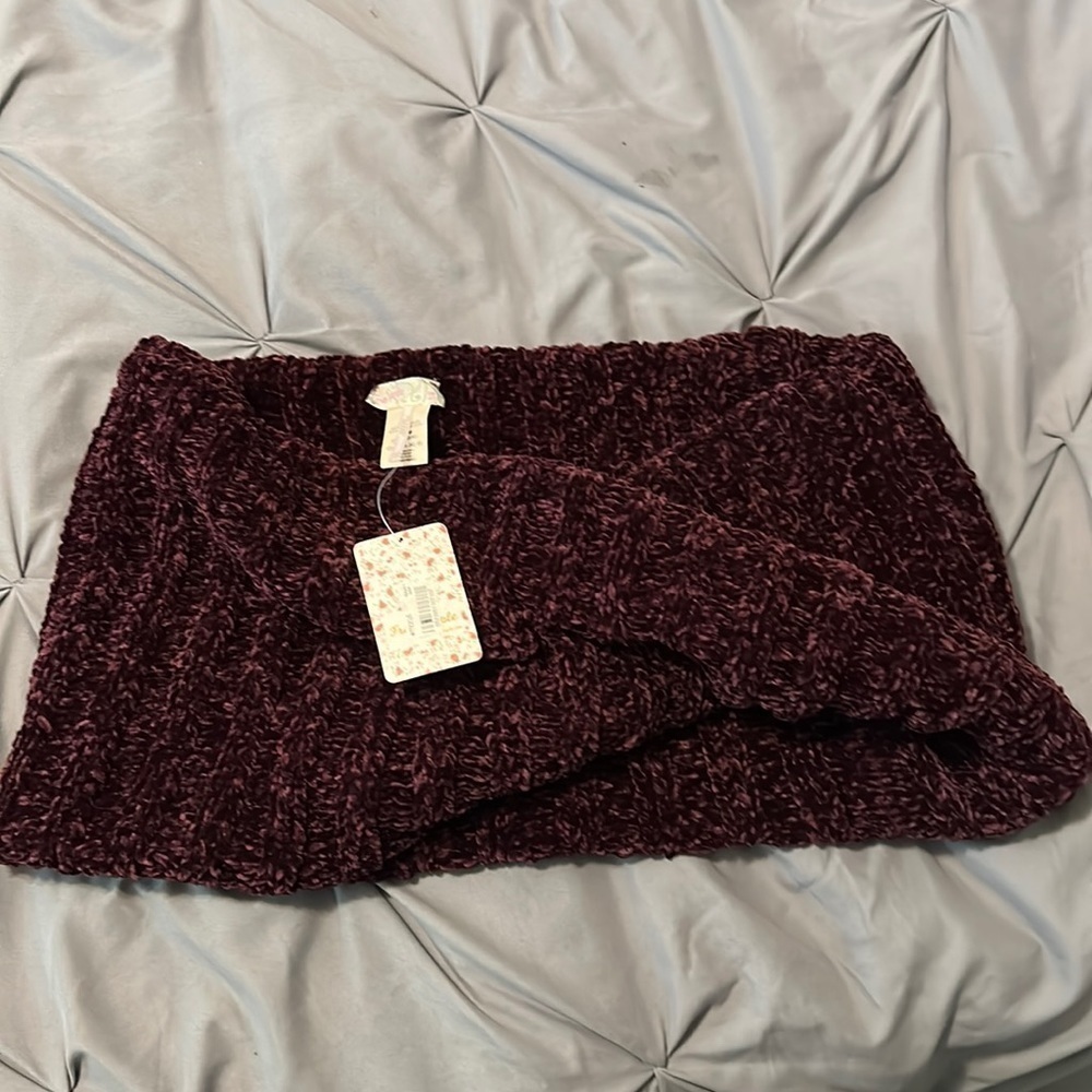 Last minute Gift Free People Love Bug Chenille Cowl - Picture 2 of 6